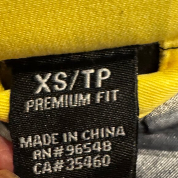 OAKLEY Gretchen Bleiler Signature Series Yellow Snow Ski Coat Size XS - Picture 6 of 10